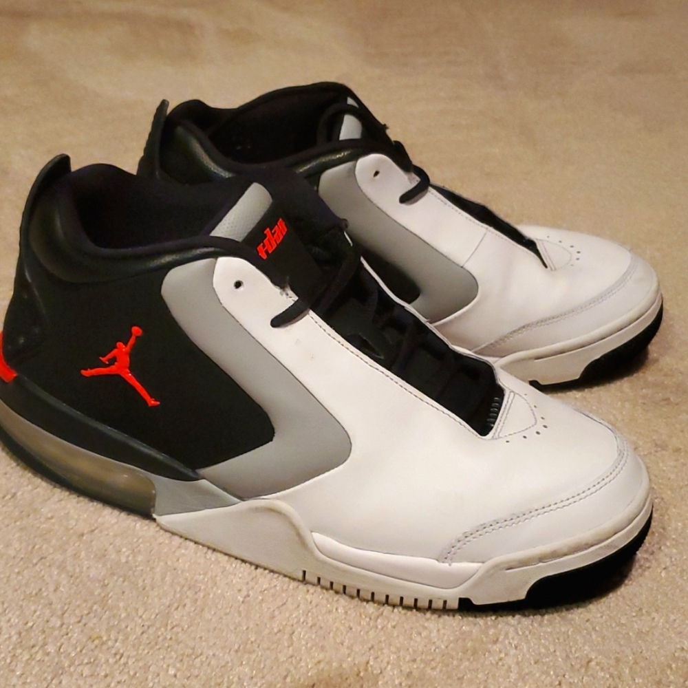 Jordan Men sneakers sz 10